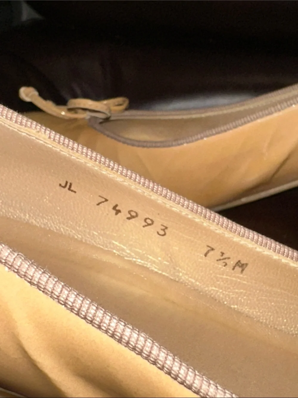 Stuart Weitzman Nude Patent Leather Kitten Heels - Picture 11 of 16